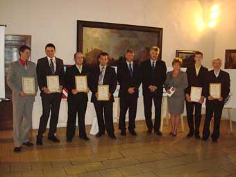 Vítězný student Miroslav Štefanka (vlevo) a vyučující pan Marek Rybár (vpravo), ZSŠD Žarnovica